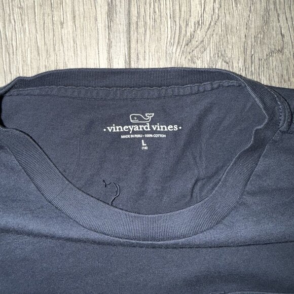 VINEYARD VINES Youth Large NAVY Graphic LS Pocket Tee Holiday Lights - Picture 6 of 6